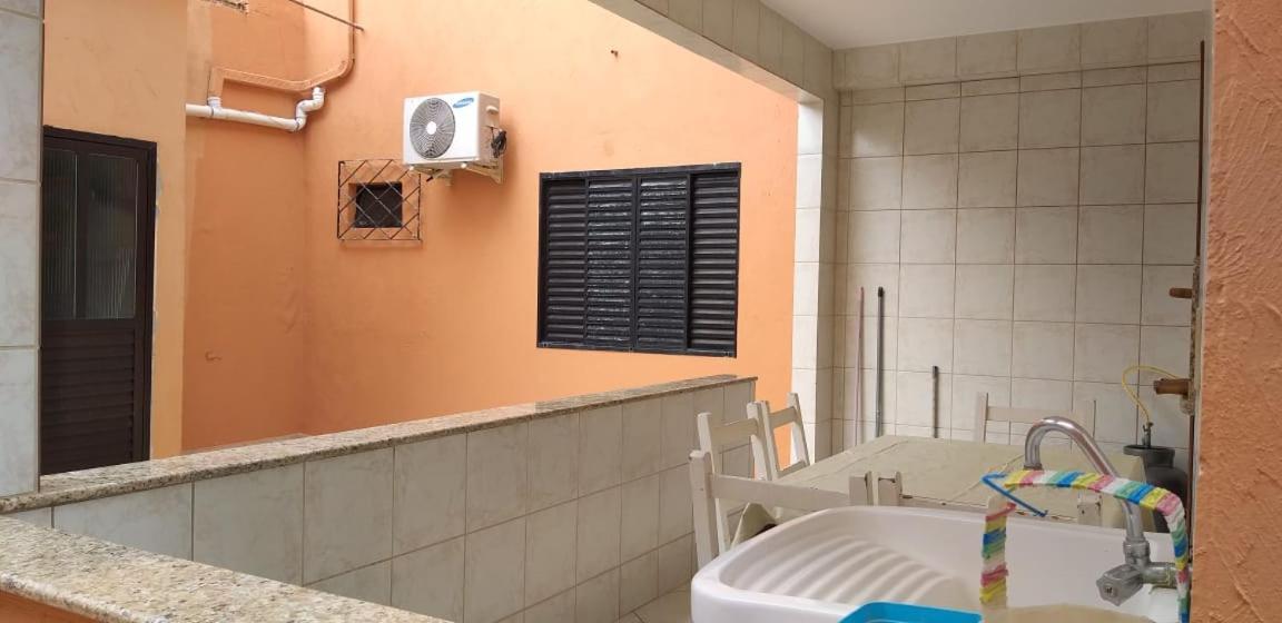 Casa 02 Dorm Na Rua Salmao Villa Bombinhas Eksteriør bilde